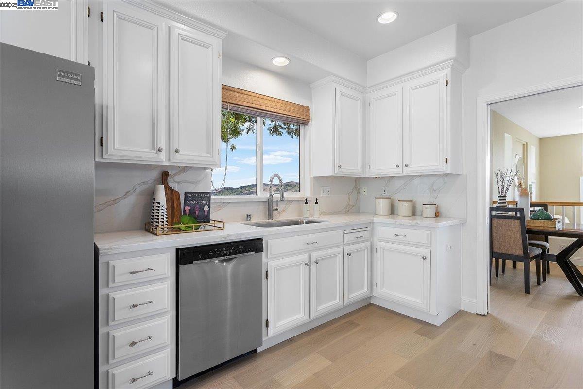 22284 E Lyndon Loop