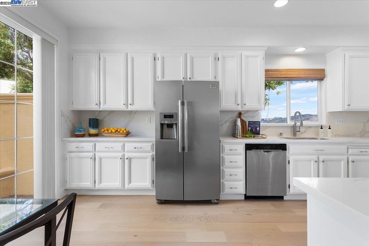 22284 E Lyndon Loop