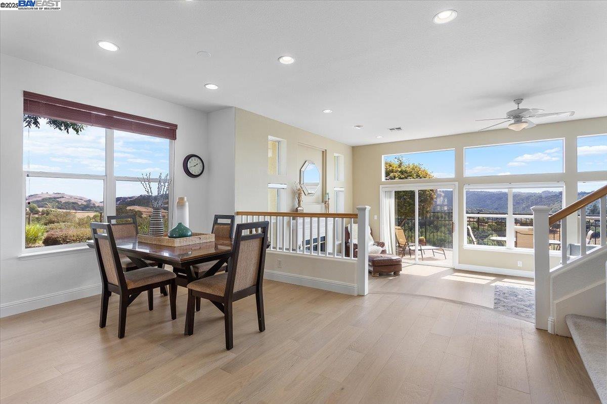 22284 E Lyndon Loop