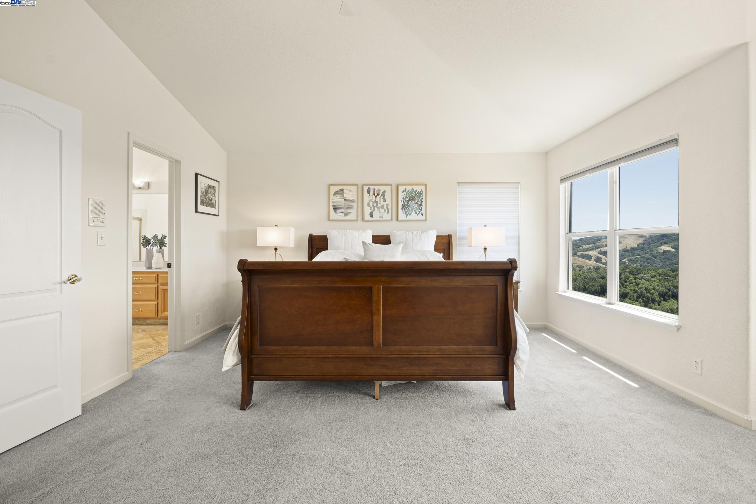 22284 E Lyndon Loop