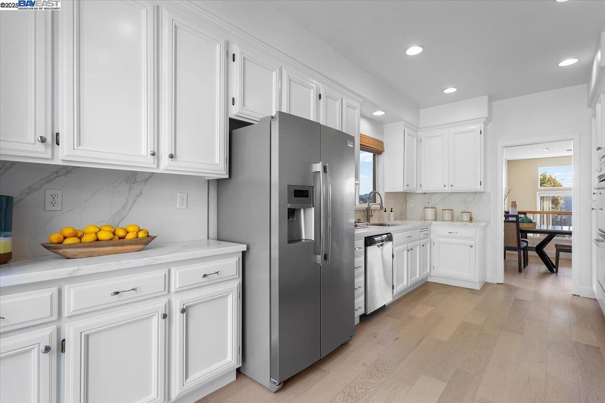 22284 E Lyndon Loop