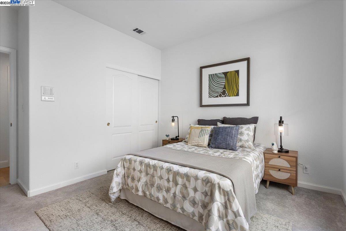 22284 E Lyndon Loop