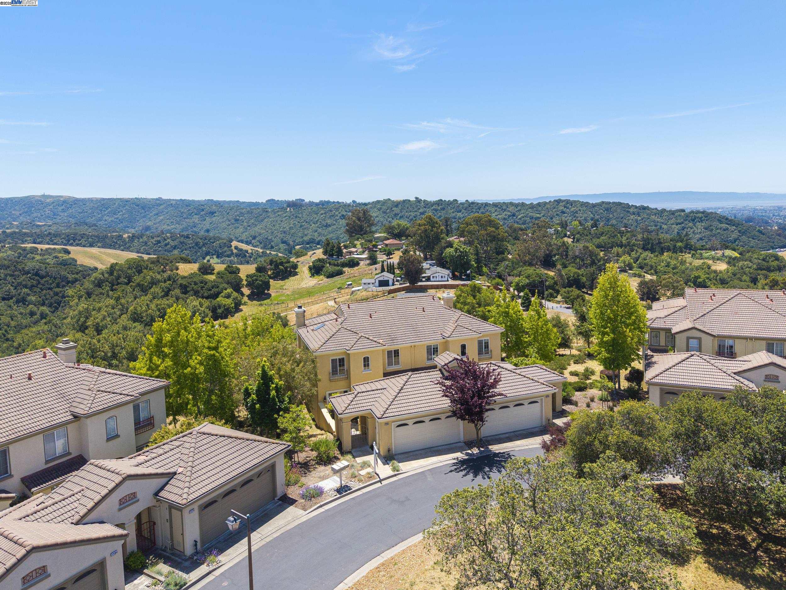 22284 E Lyndon Loop