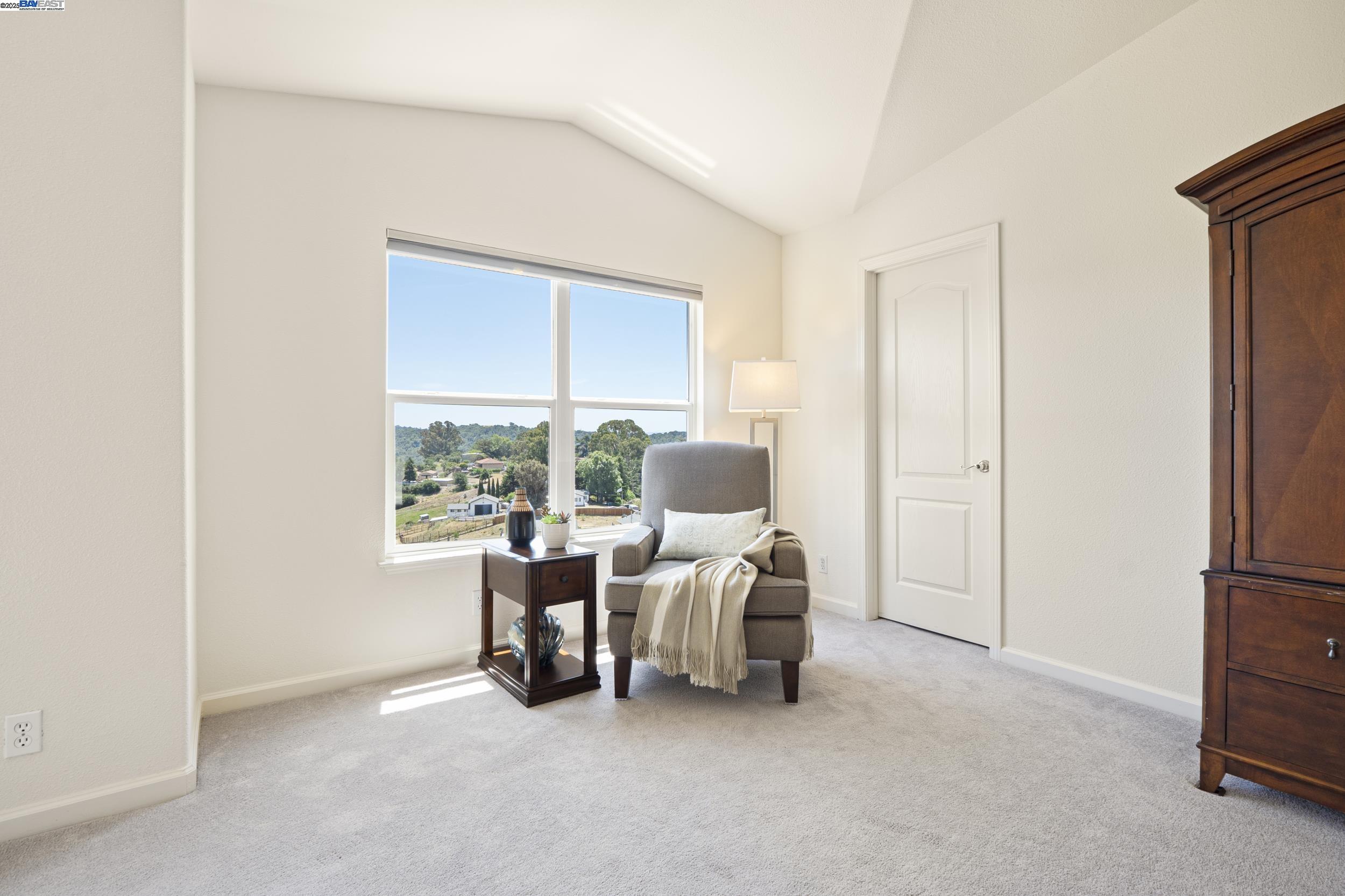 22284 E Lyndon Loop