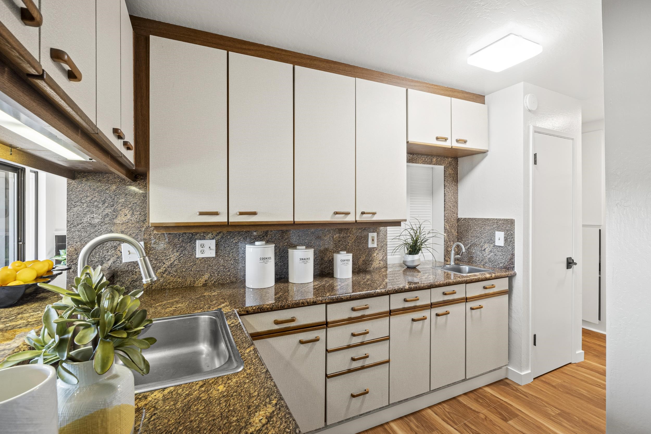 19100 Crest Ave # 100