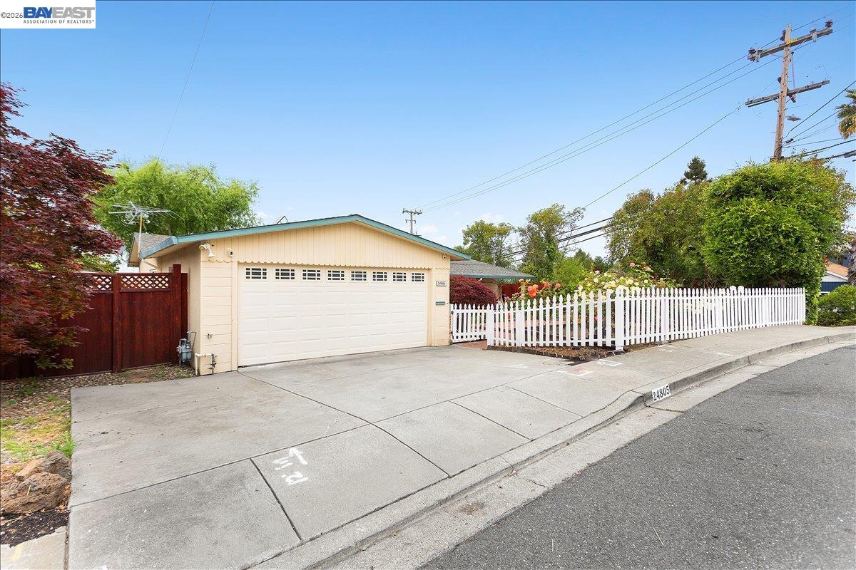 24805 Canyon View Ct