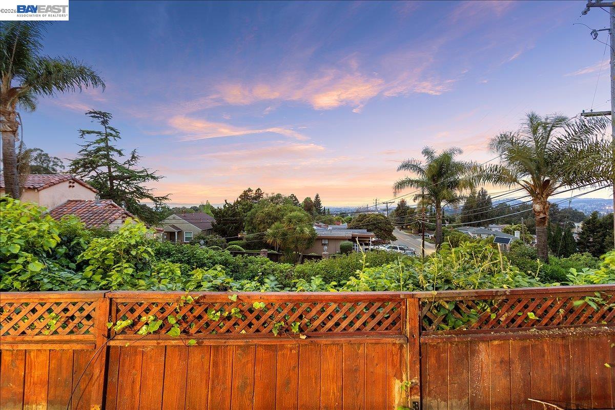 24805 Canyon View Ct