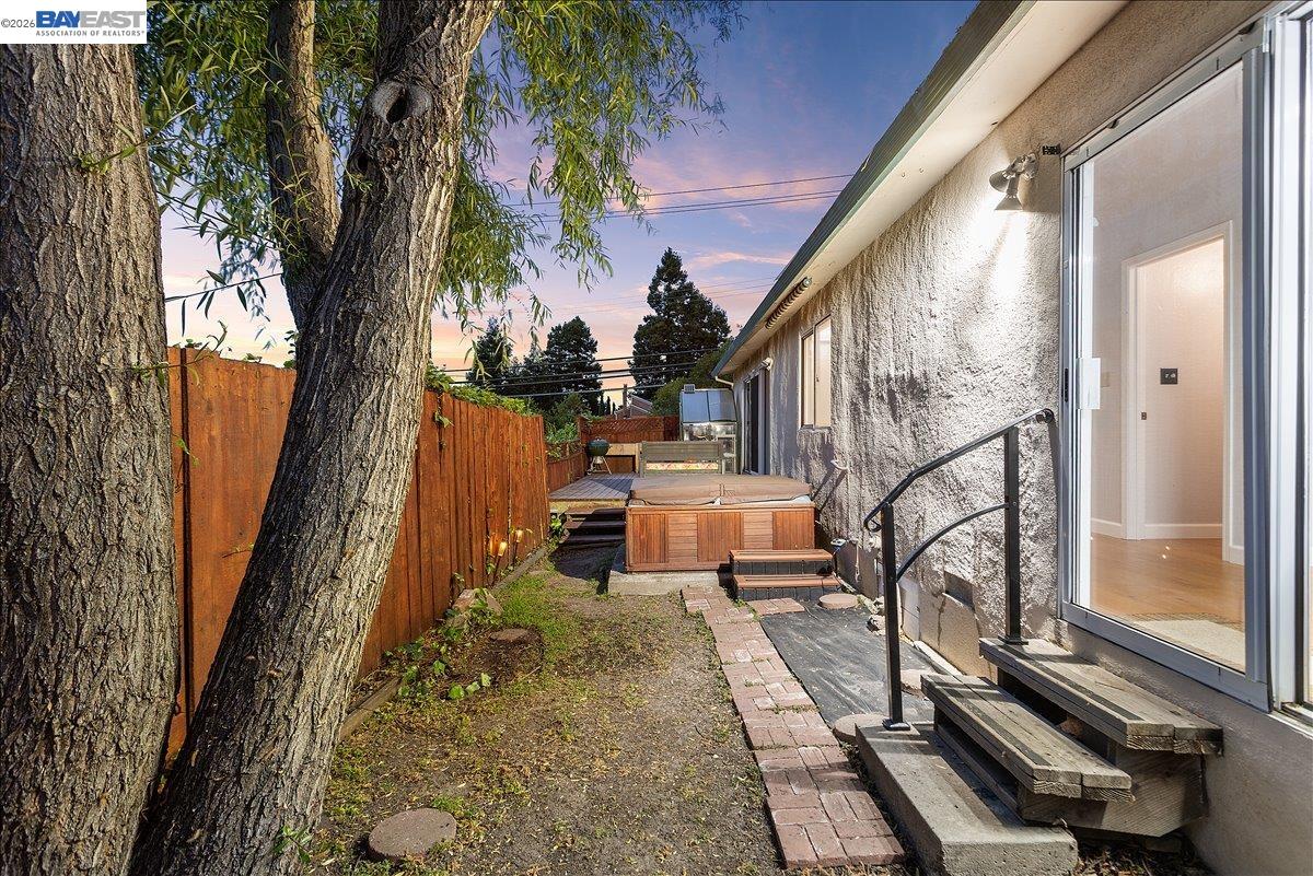 24805 Canyon View Ct