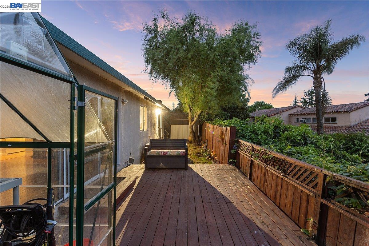 24805 Canyon View Ct