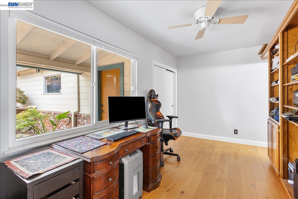 24805 Canyon View Ct