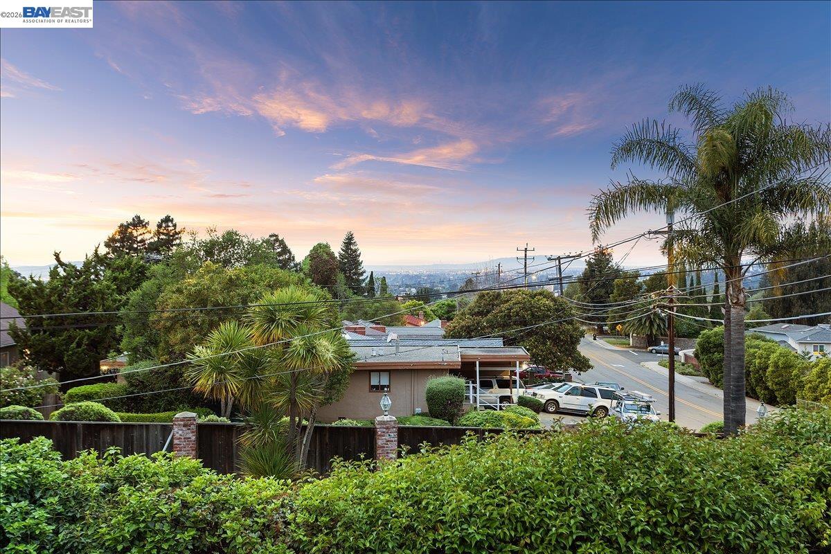 24805 Canyon View Ct