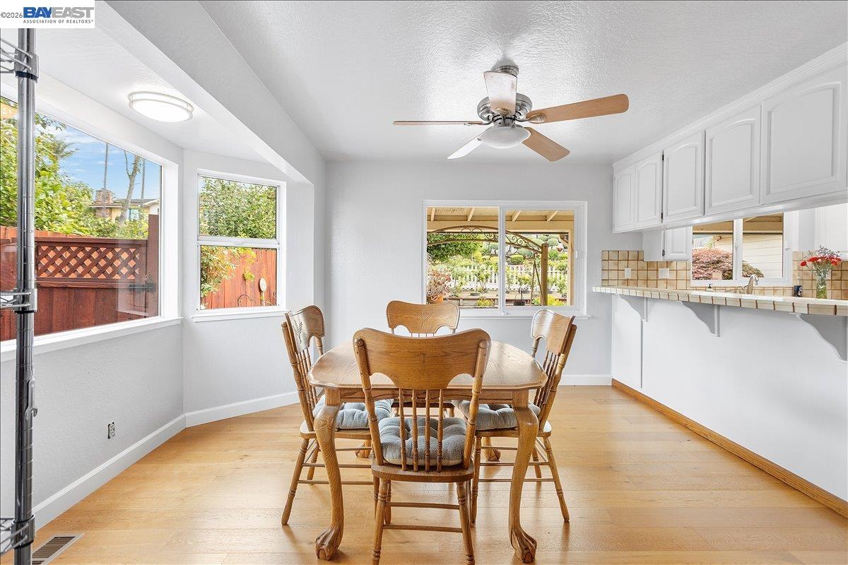 24805 Canyon View Ct