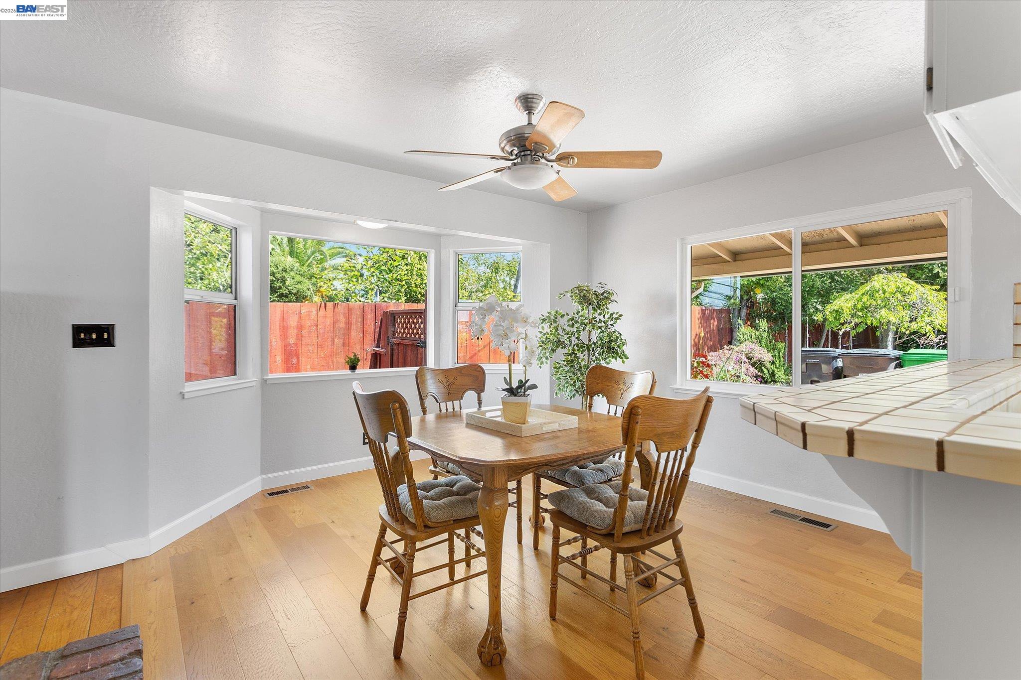 24805 Canyon View Ct