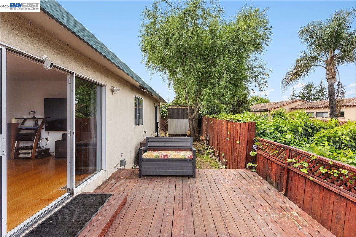 24805 Canyon View Ct