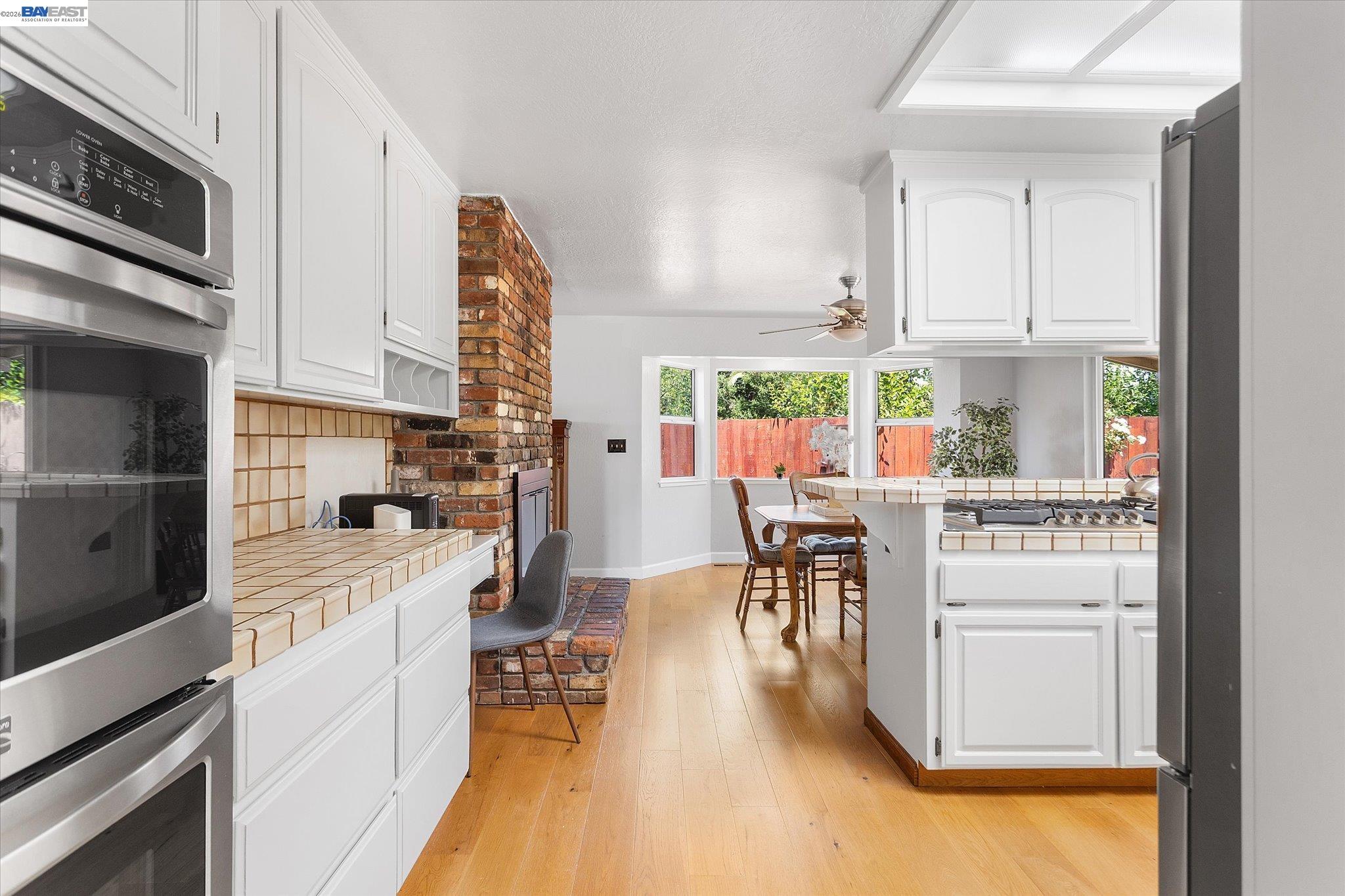 24805 Canyon View Ct