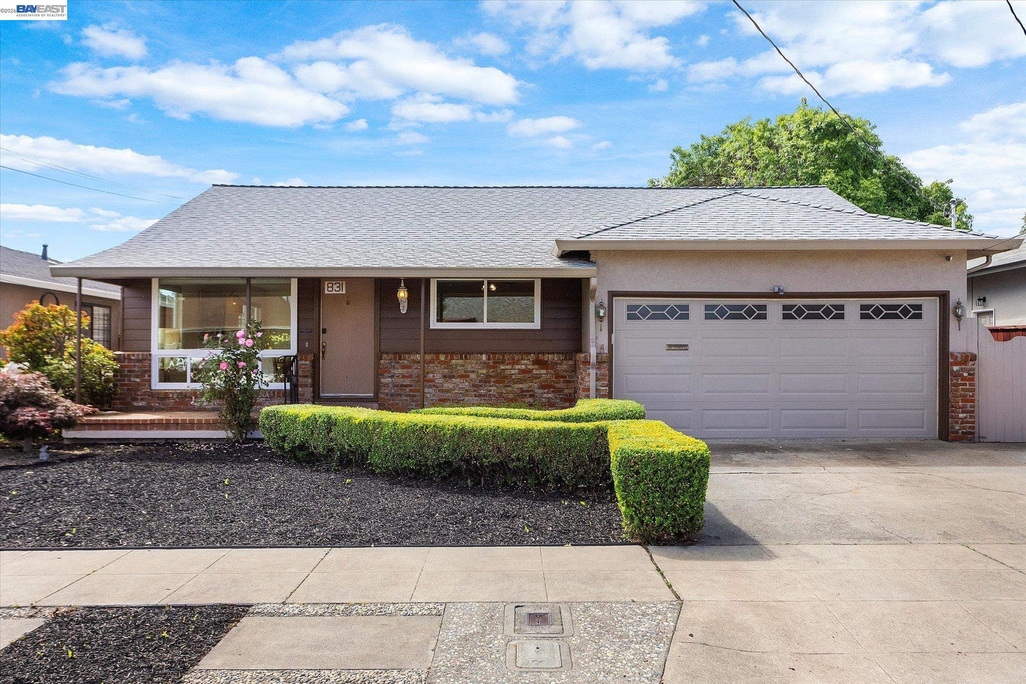 831 Casanova Dr