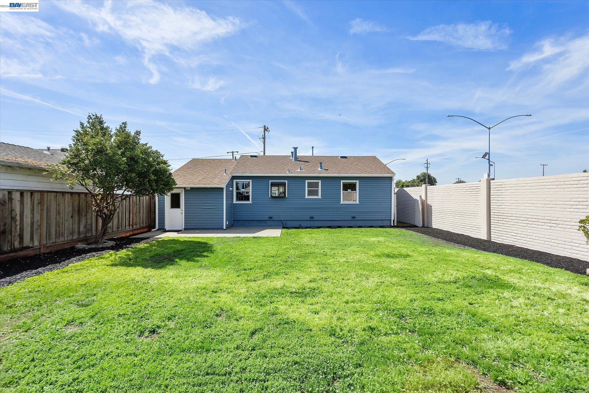 1220 Gilmore Dr