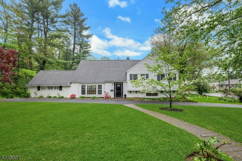 6 Ronarm Dr