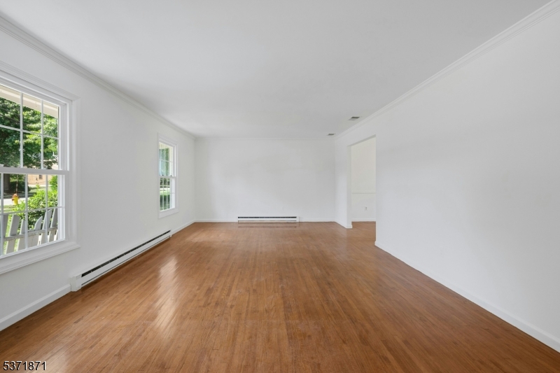 109 Knoll Rd