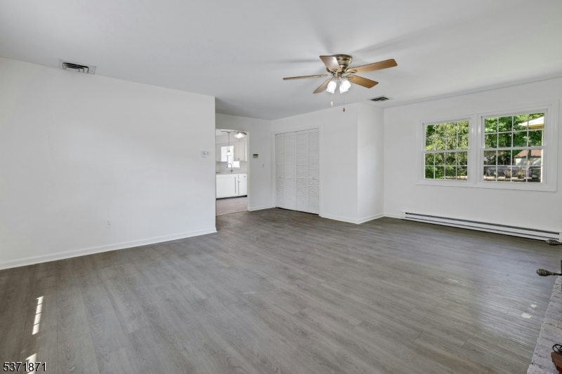 109 Knoll Rd