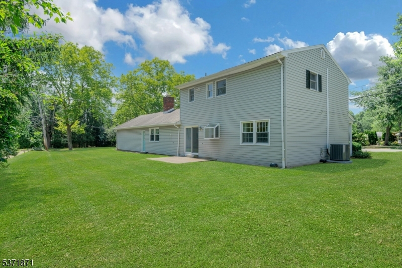 109 Knoll Rd