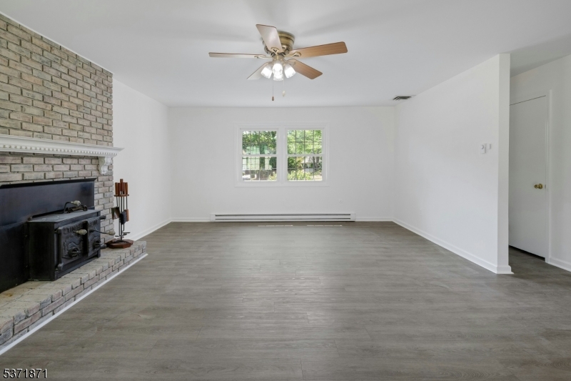 109 Knoll Rd