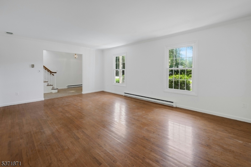 109 Knoll Rd