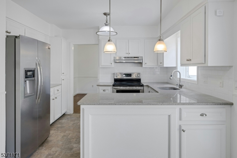 109 Knoll Rd