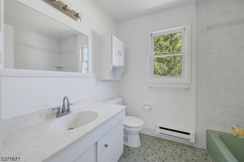 109 Knoll Rd
