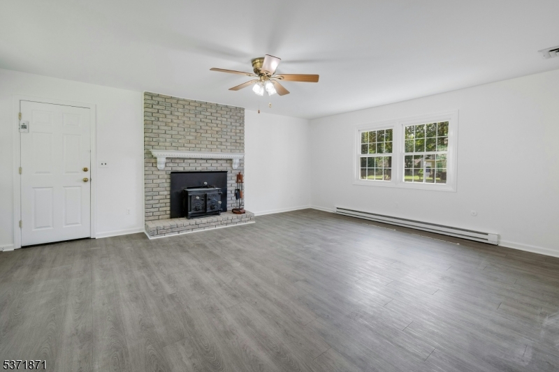 109 Knoll Rd