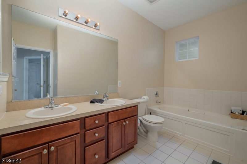 45 Taft Ln