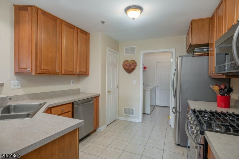 45 Taft Ln