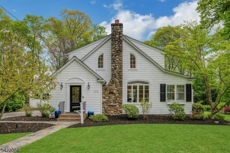 122 Kenilworth Rd