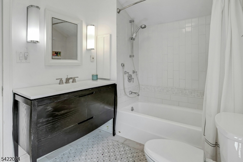 122 Kenilworth Rd