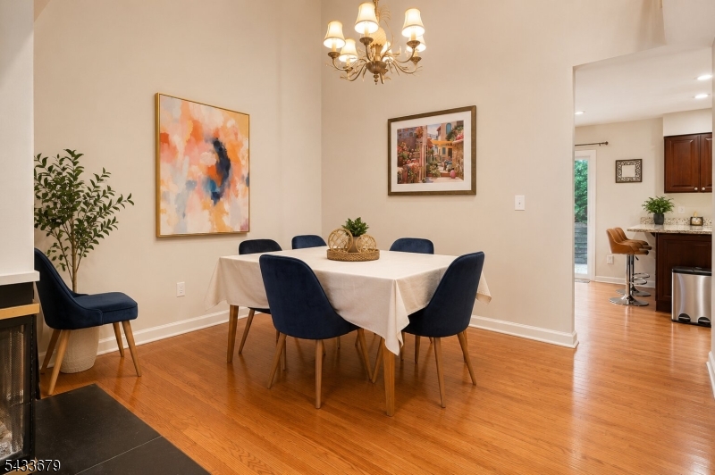 7 Newcastle Ct