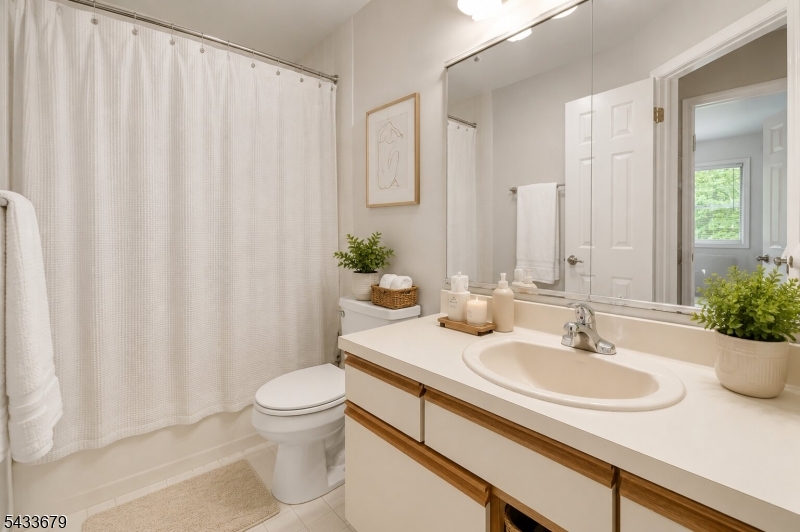 7 Newcastle Ct