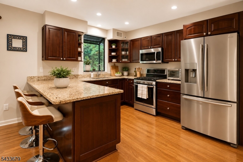 7 Newcastle Ct