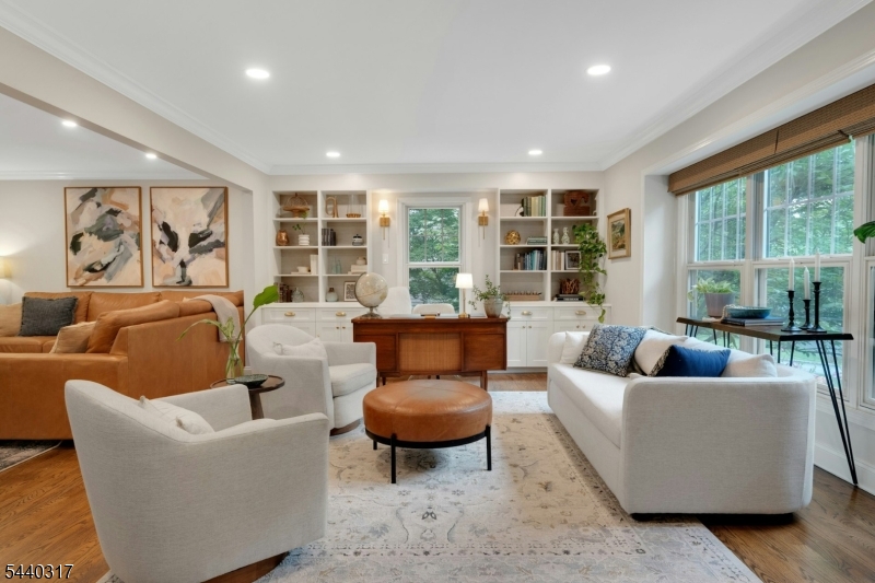 34 Wilcox Dr