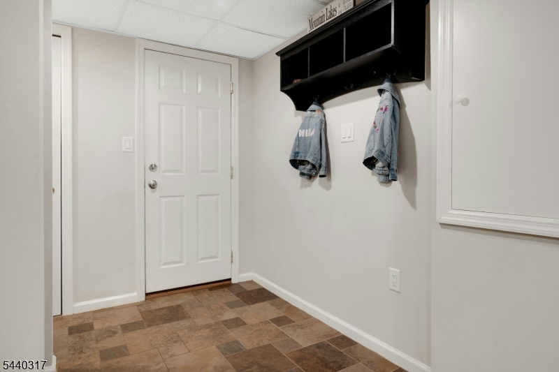 34 Wilcox Dr