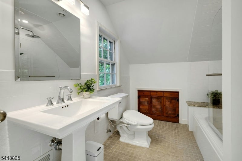 39 Lookout Rd