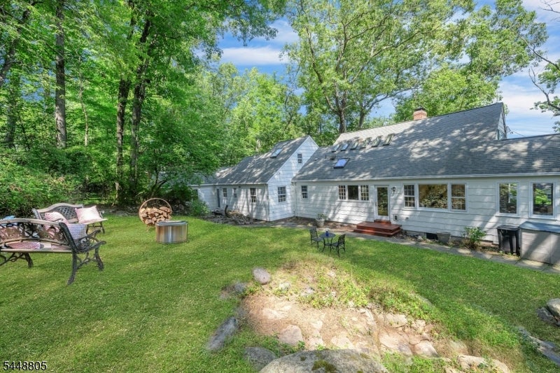 39 Lookout Rd