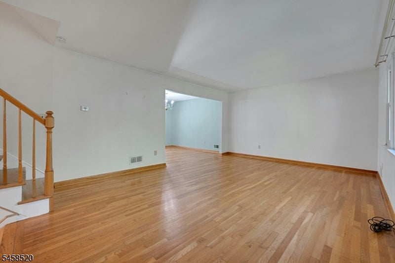 15 Camelot Way