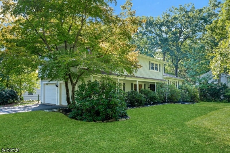 15 Camelot Way