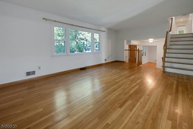 15 Camelot Way