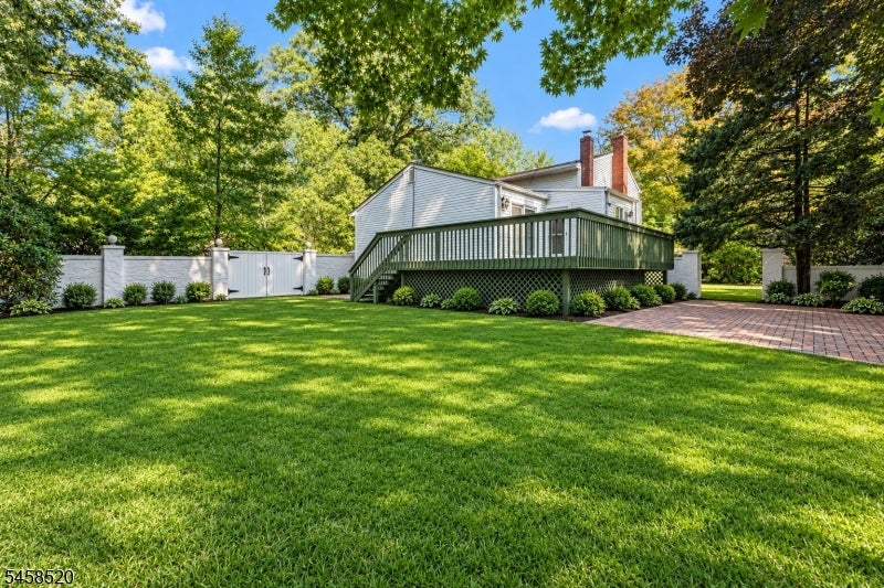 15 Camelot Way