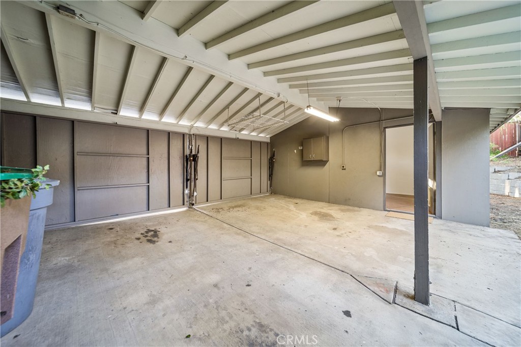 1476 N Indian Hill Boulevard