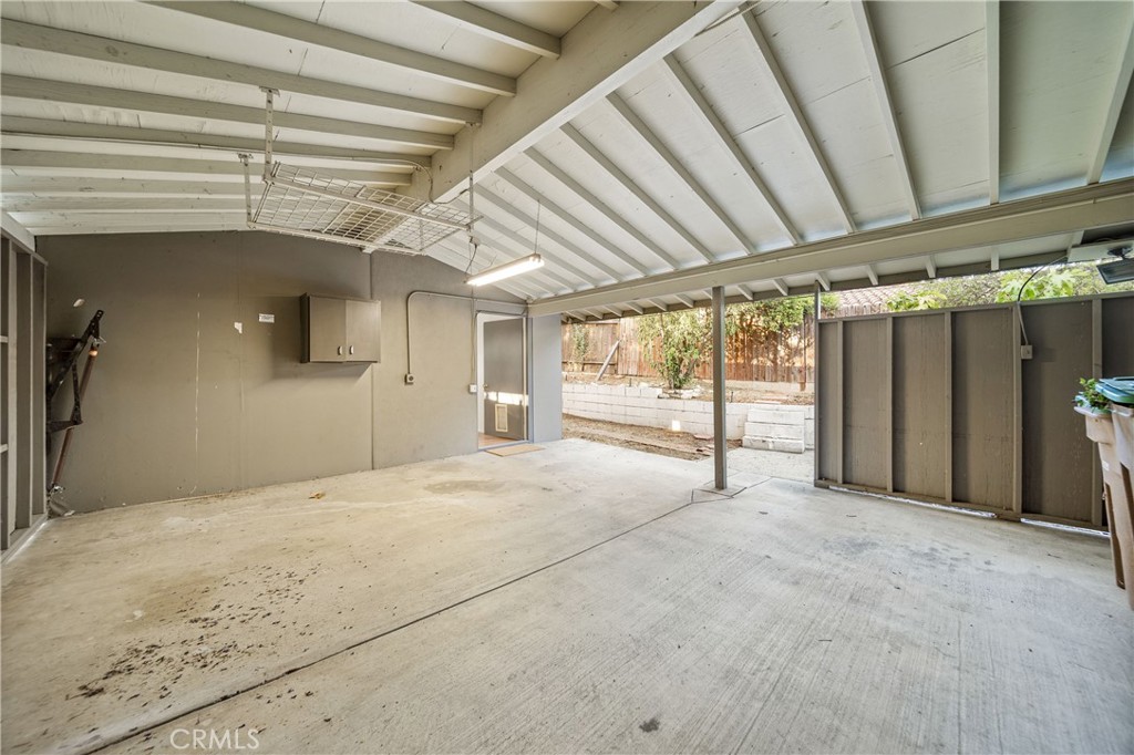 1476 N Indian Hill Boulevard