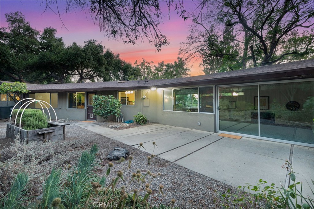 1476 N Indian Hill Boulevard