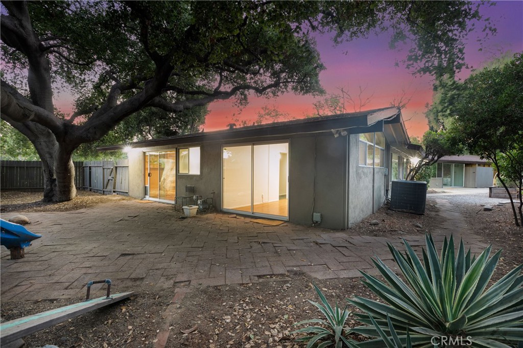 1476 N Indian Hill Boulevard