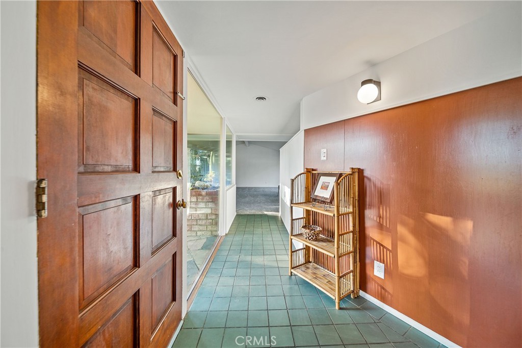 1476 N Indian Hill Boulevard